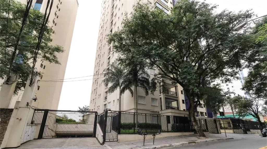 Apartamento à venda com 3 suítes em Vila Ipojuca, São Paulo, SP