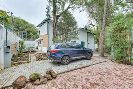 Casa para alugar com 5 quartos, sendo 3 suítes,  em Chácara Monte Alegre, São Paulo, SP