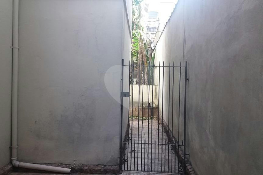 Sobrado à venda com 3 quartos, sendo 1 suíte, em Santa Terezinha, São Paulo, SP