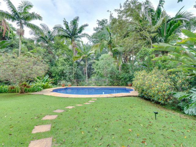 Casa à venda com 4 suítes no condomínio Chácara Flora, São Paulo - SP