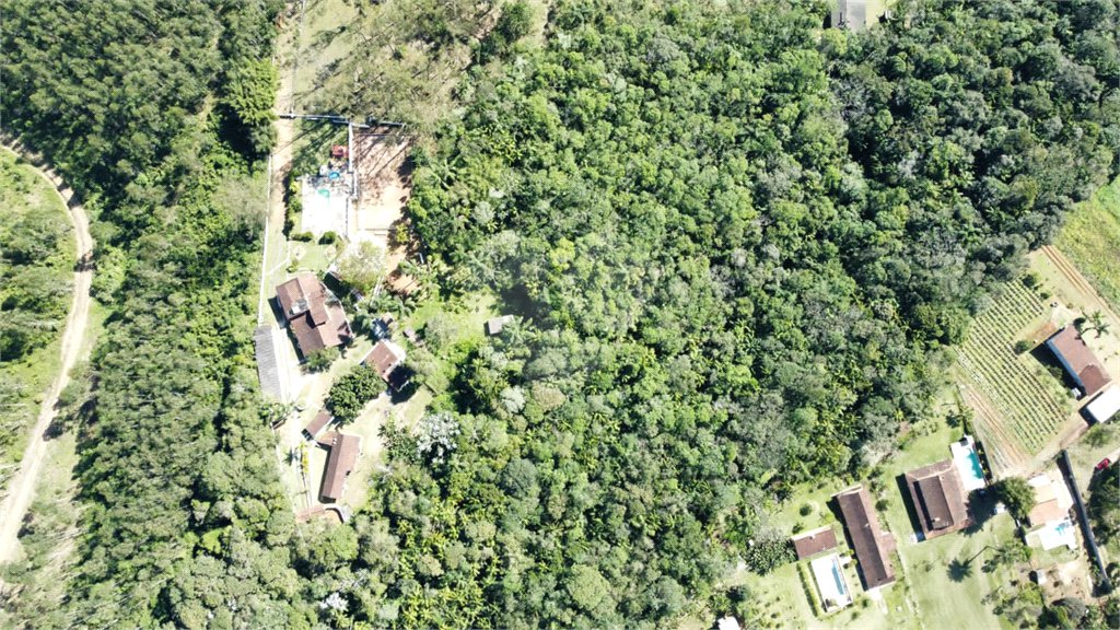 Sítio à venda com 8 quartos, sendo 4 suítes, em Boa Vista, Mogi das Cruzes, SP