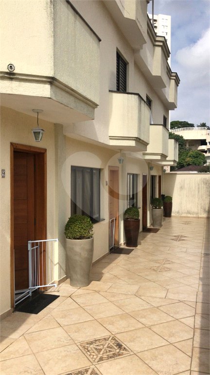 Casa à venda com 3 quartos, sendo 1 suíte,  no condomínio Felipe, São Paulo - SP
