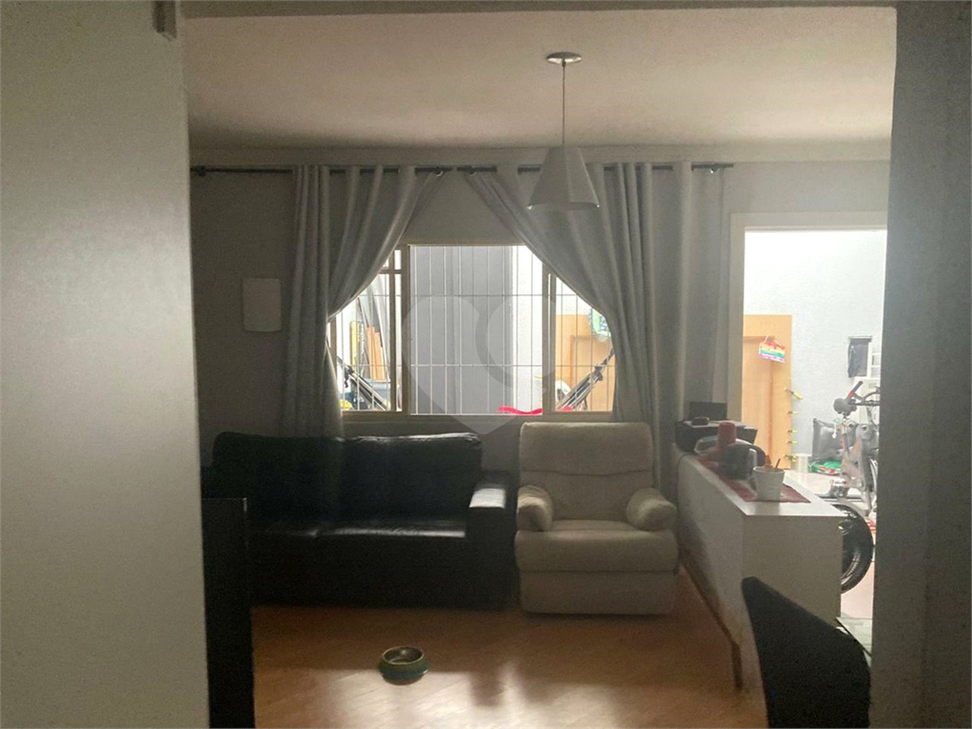 Ótimo sobrado à venda, ao lado do Roldão na Av. Cupece.