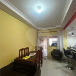 Casa ampla no bairro Terra Rica com 3 pavimentos e excelente estrutura.