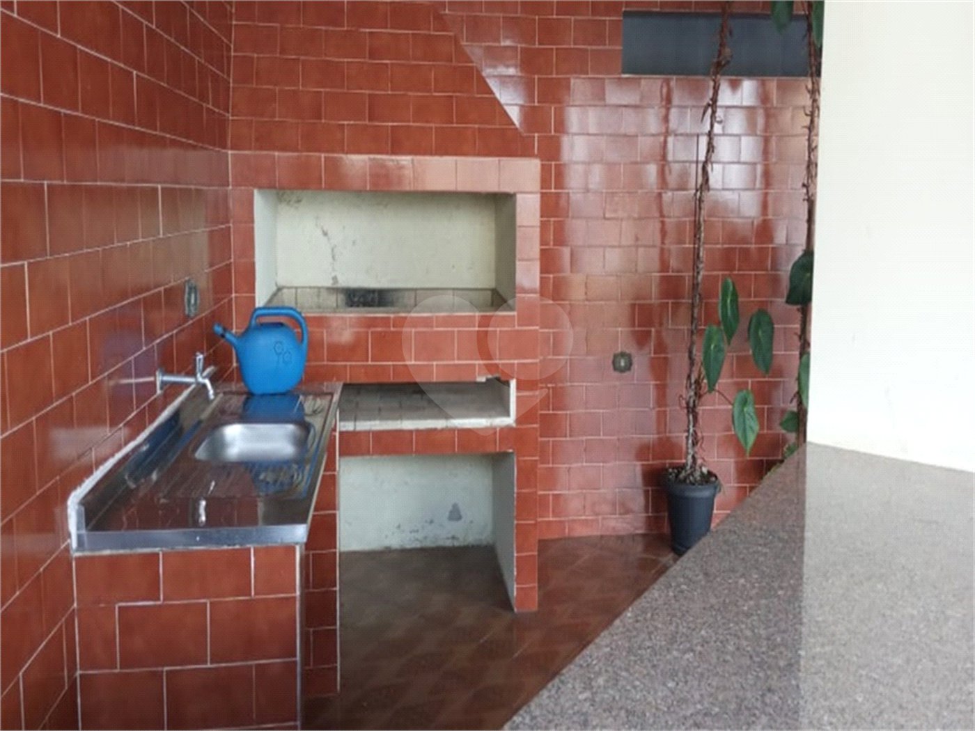 Bonita casa assobradada,no Bairro das Palmas do Tremembé, terreno com 14 X 50 e 350 área construída