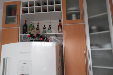 Casa à venda com 3 quartos, sendo 1 suíte, no condomínio Villagio Esperanza, Guarulhos - SP