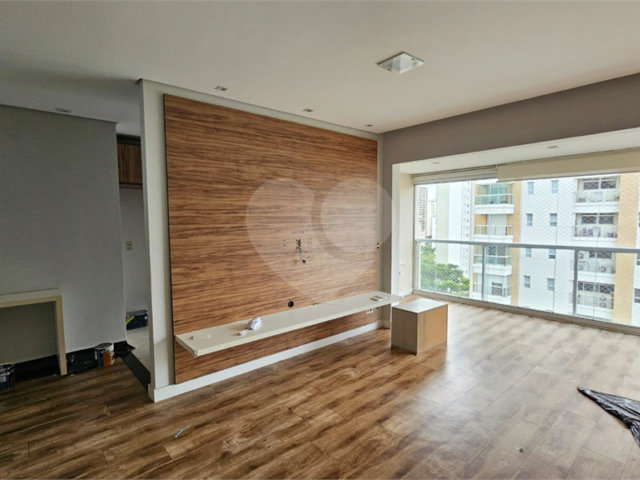 Apartamento à venda com 2 quartos, sendo 1 suíte,  em Campo Belo, São Paulo, SP