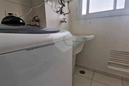 Apartamento à venda com 2 quartos em Parque Reboucas, São Paulo, SP