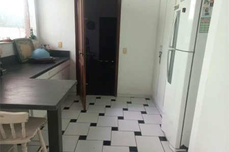 Casa à venda com 3 quartos, sendo 2 suítes,  em Morumbi, São Paulo, SP