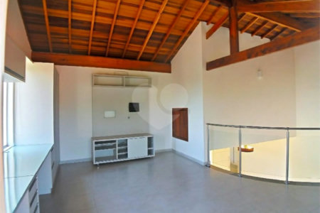 Casa à venda com 3 suítes no condomínio Terras de São Francisco, Vinhedo - SP
