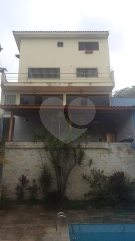 Sobrado à venda com 4 quartos, sendo 1 suíte, em Tremembé, São Paulo, SP