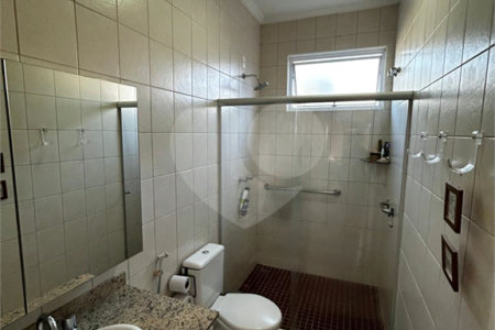 Casa à venda com 3 quartos, sendo 1 suíte, no condomínio Loteamento Recanto dos Paturis, Vinhedo - SP