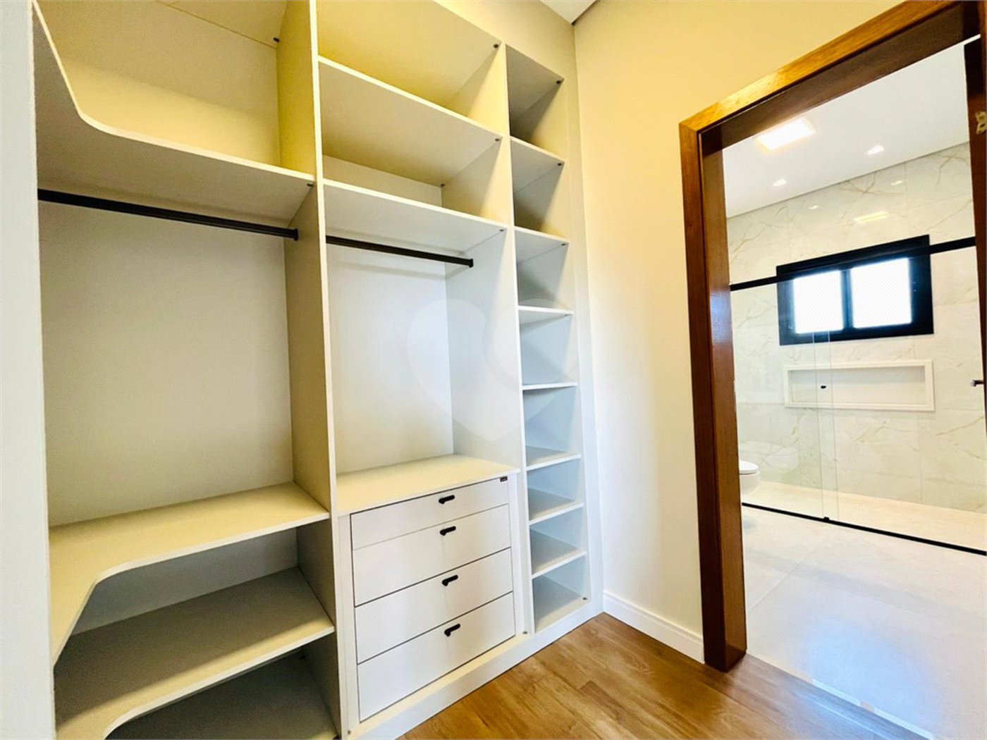 Casa à venda com 4 suítes no condomínio Saint Patrick, Sorocaba - SP