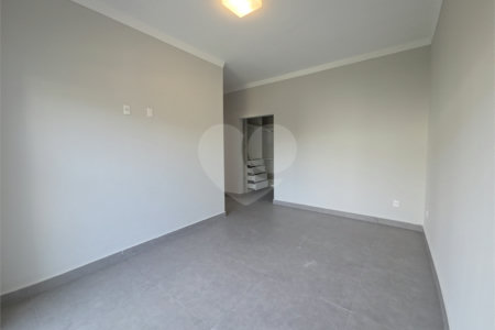 Casa à venda com 3 suítes no condomínio Village Ipanema I, Araçoiaba da Serra - SP