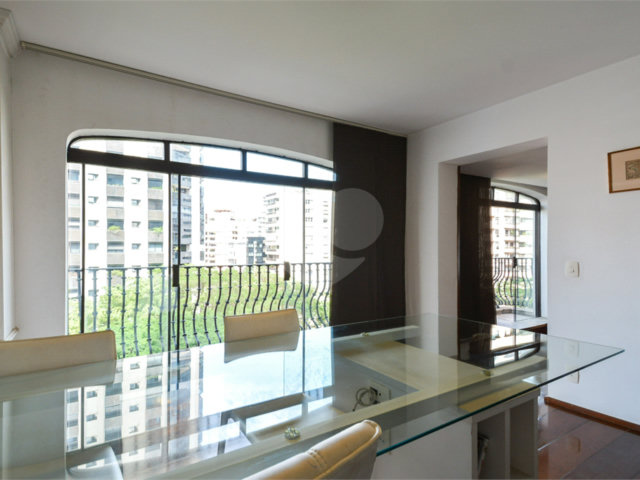 Apartamento à venda com 4 quartos, sendo 3 suítes,  em Jardim Paulista, São Paulo, SP