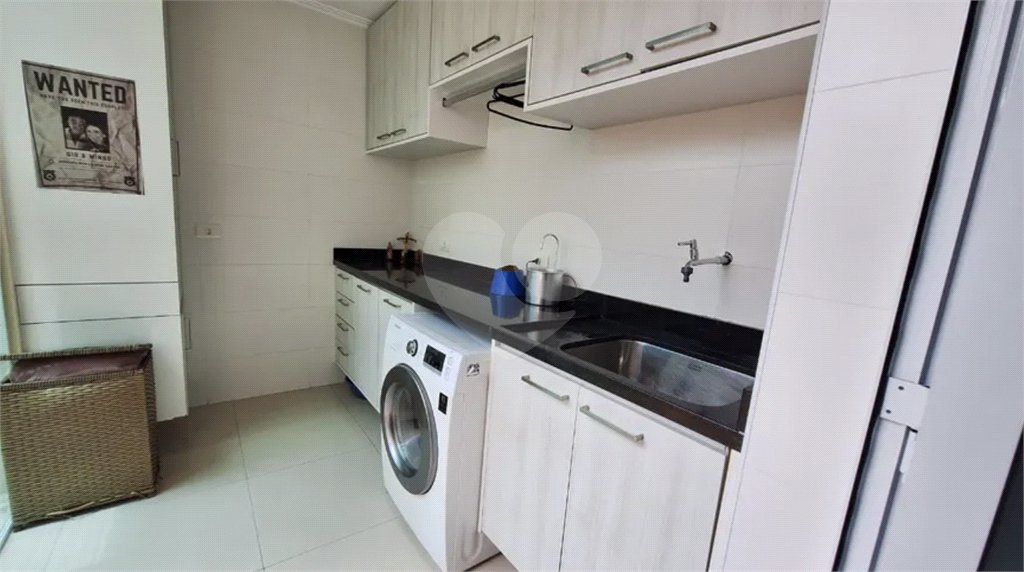Casa à venda com 5 quartos, sendo 2 suítes,  no condomínio Floradas da Serra, São Paulo - SP