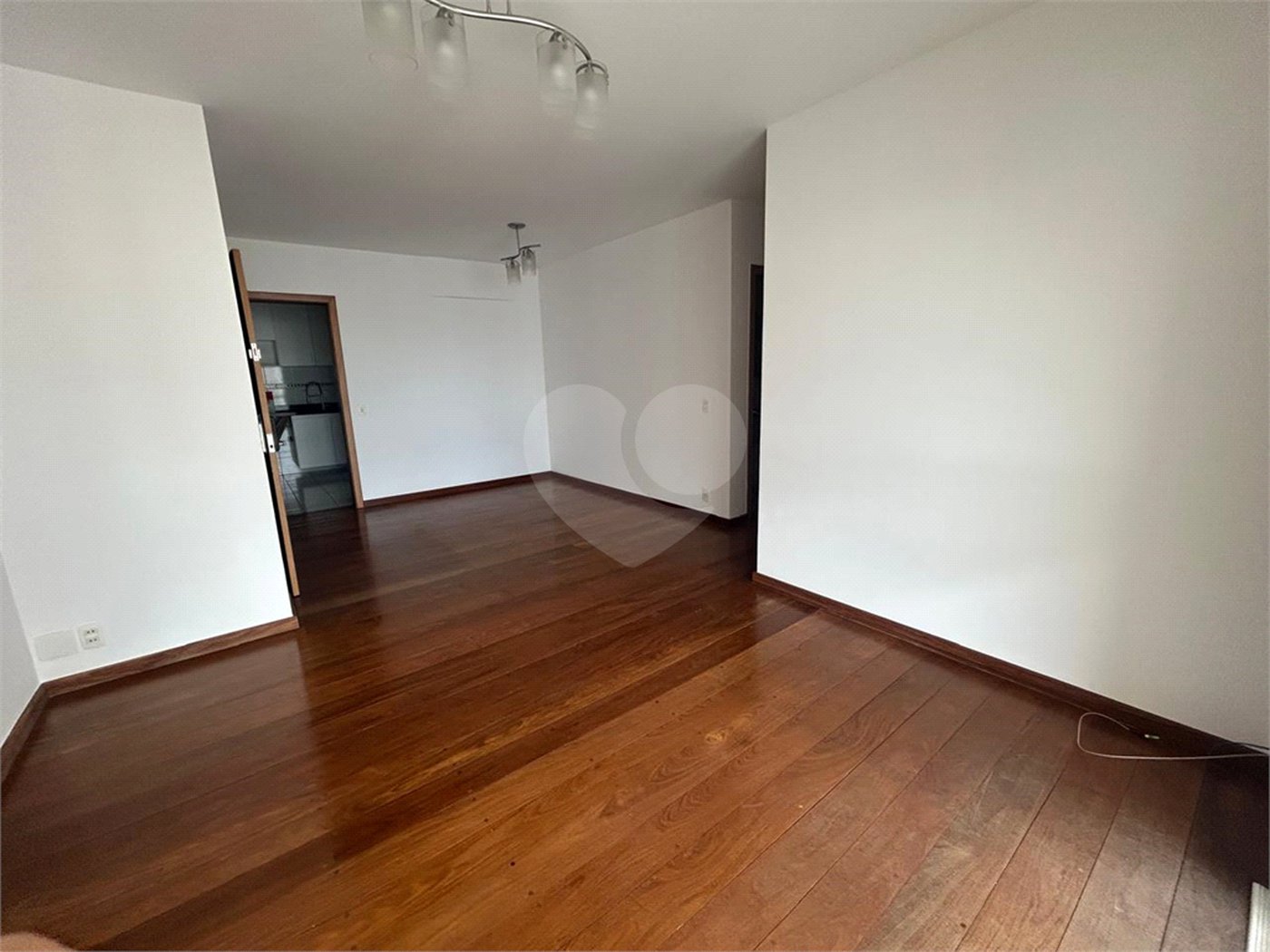 Apartamento para alugar com 3 quartos, sendo 1 suíte, em Pinheiros, São Paulo, SP