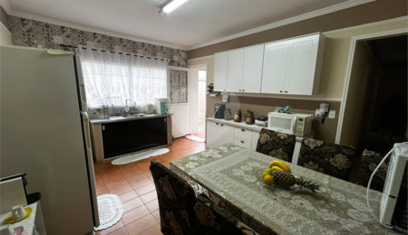 Casa à venda com 4 quartos, sendo 2 suítes,  em Vila Barth, Itapetininga, SP