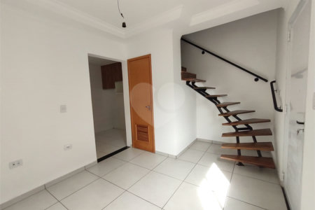 Casa para alugar com 2 suítes no condomínio Residencial Atucuri, São Paulo - SP