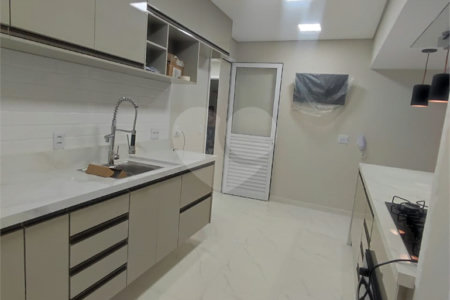 Apartamento à venda com 3 quartos, sendo 2 suítes,  em Jardim Arpoador, São Paulo, SP