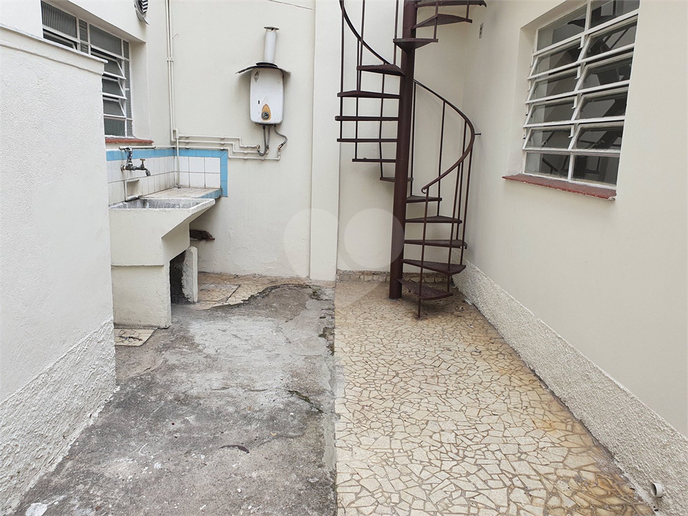 Casa à venda com 3 quartos, sendo 1 suíte, em Santo Amaro, São Paulo, SP