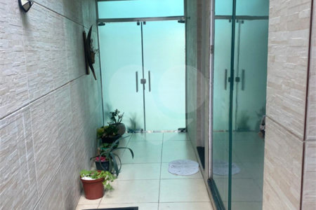 Sobrado à venda com 3 quartos, sendo 1 suíte,  em Parque Vitória, São Paulo, SP