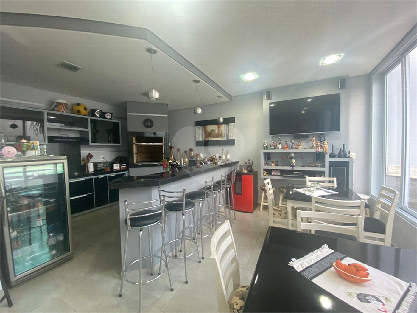 Casa à venda com 4 suítes no condomínio Okinawa, Paulínia - SP