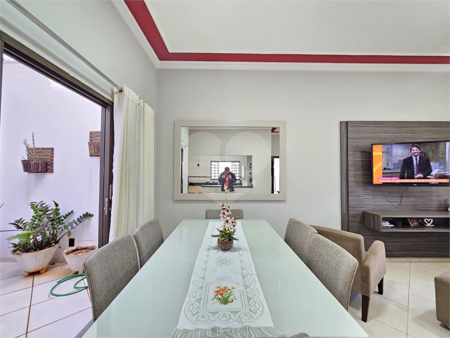 Casa à venda com 3 quartos, sendo 1 suíte,  em Jardim Jóquei Clube, Ribeirão Preto, SP
