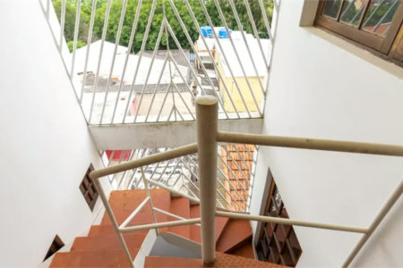 Casa à venda com 4 quartos, sendo 1 suíte,  em Vila Tiradentes, São Paulo, SP