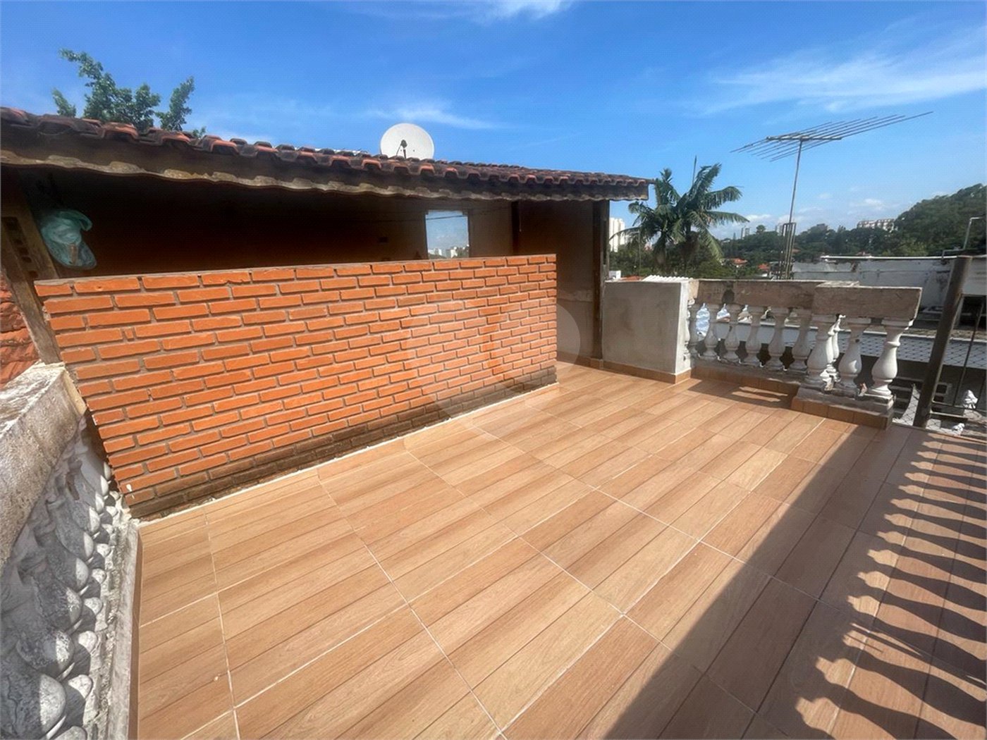 Sobrado à venda com 4 quartos, sendo 2 suítes, em Jardim Marajoara, São Paulo, SP