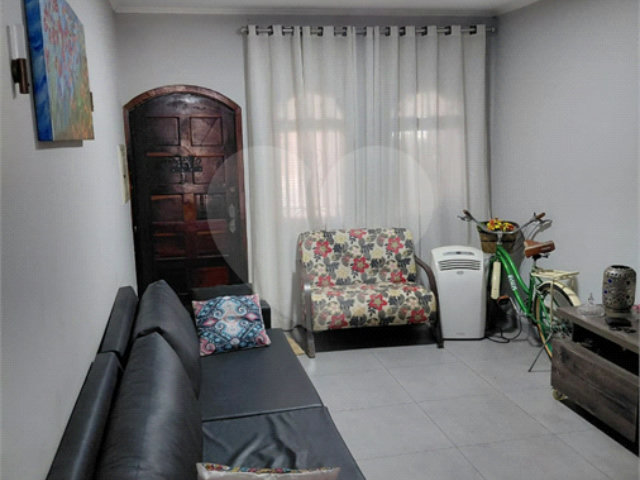 Sobrado à venda com 4 quartos, sendo 1 suíte,  em Vila Nova Mazzei, São Paulo, SP