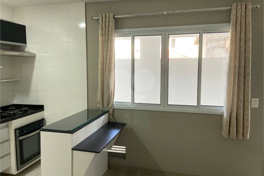 Casa à venda ou para alugar com 2 quartos no condomínio Esmeraldino, São Paulo - SP