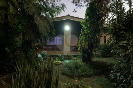 Chácara à venda com 4 quartos, sendo 1 suíte,  em Parque Residencial Atibaia, Atibaia, SP