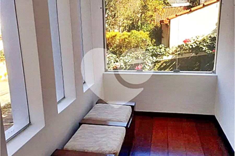Sobrado à venda com 4 quartos, sendo 1 suíte, em Tremembé, São Paulo, SP