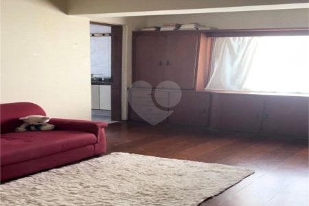 Sobrado à venda com 3 quartos, sendo 1 suíte, em Vila Mariana, São Paulo, SP