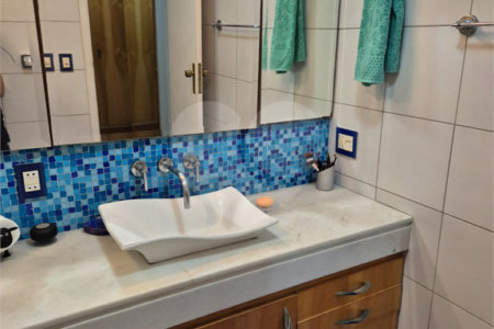 Apartamento à venda com 2 quartos, sendo 1 suíte,  em Copacabana, Rio de Janeiro, RJ