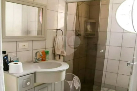 Casa com 120m² , 4 dormitórios , sendo 1 suíte , 3 vagas de garagem , à venda no Jabaquara.