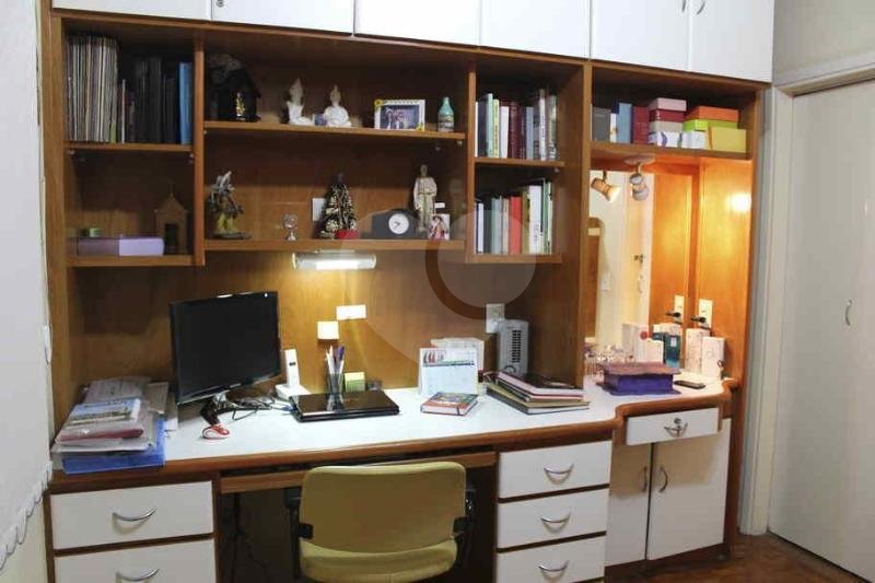 Casa à venda com 3 quartos, sendo 1 suíte, em Vila das Mercês, São Paulo, SP