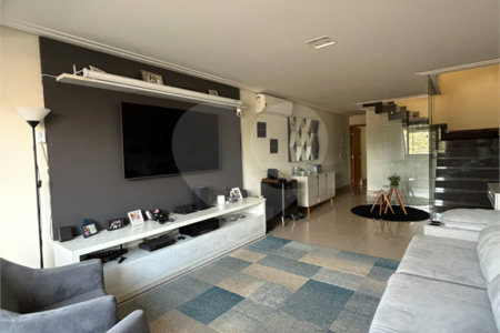 Casa à venda com 3 suítes em Vila Comercial, São Paulo, SP