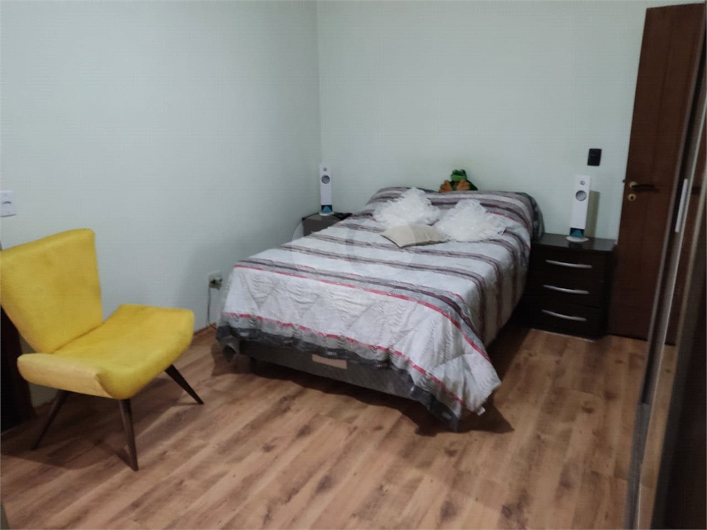Casa à venda com 3 quartos, sendo 2 suítes, no condomínio Residencial Jardim Lago da Cantareira, Mairiporã - SP