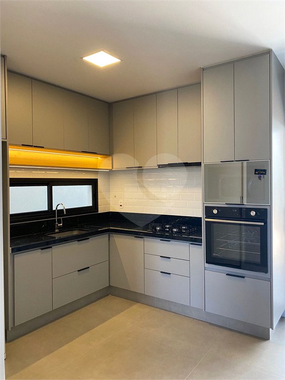 Casa à venda com 3 suítes no condomínio Terras da Estancia, Paulínia - SP