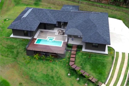 Casa à venda com 4 quartos, sendo 3 suítes,  no condomínio Jardim das Palmeiras, Bragança Paulista - SP