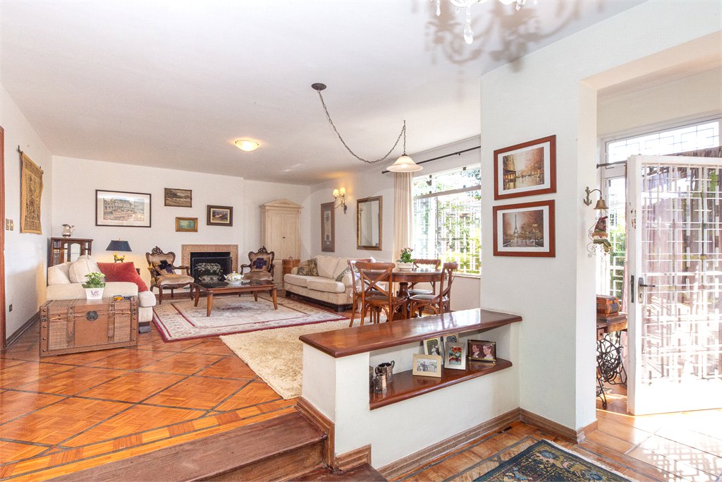 Casa Térrea à venda com 3 quartos, sendo 1 suíte, em Brooklin, São Paulo, SP