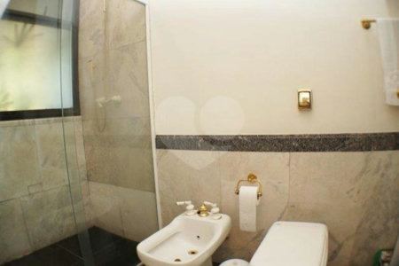 Apartamento à venda ou para alugar com 4 suítes em Moema, São Paulo, SP
