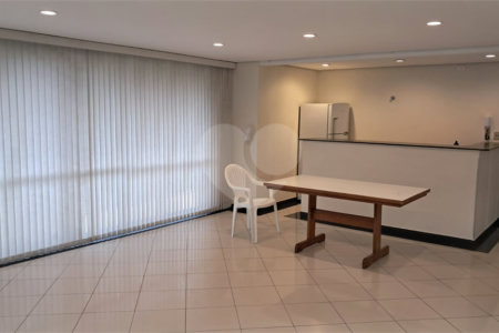 Apartamento à venda com 3 quartos, sendo 1 suíte, em Campo Grande, São Paulo, SP