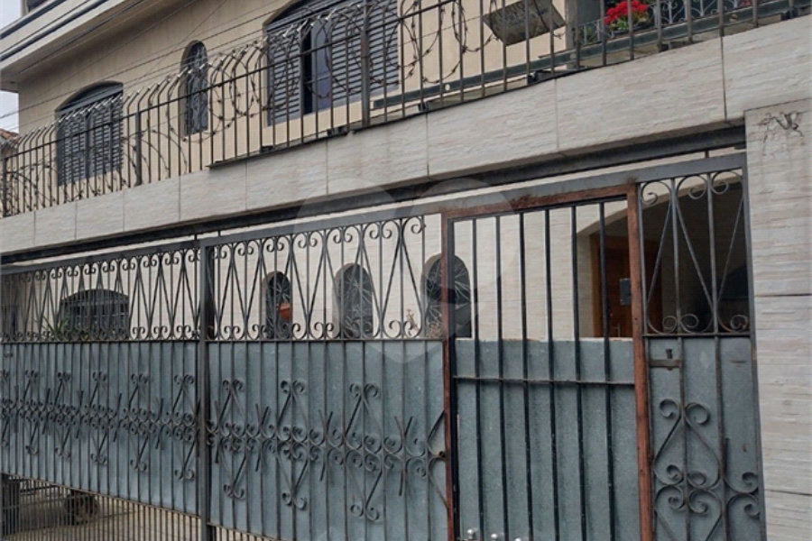 Sobrado à venda com 3 quartos, sendo 1 suíte, em Vila Nova Mazzei, São Paulo, SP