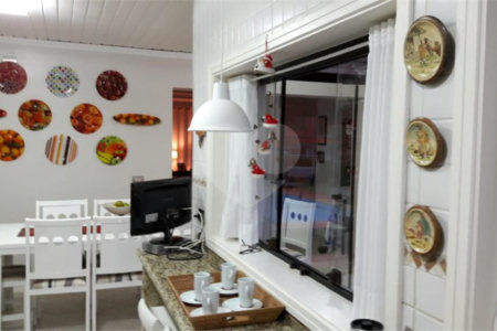 Casa à venda com 4 quartos, sendo 2 suítes, no condomínio Monte Belo, Salto - SP