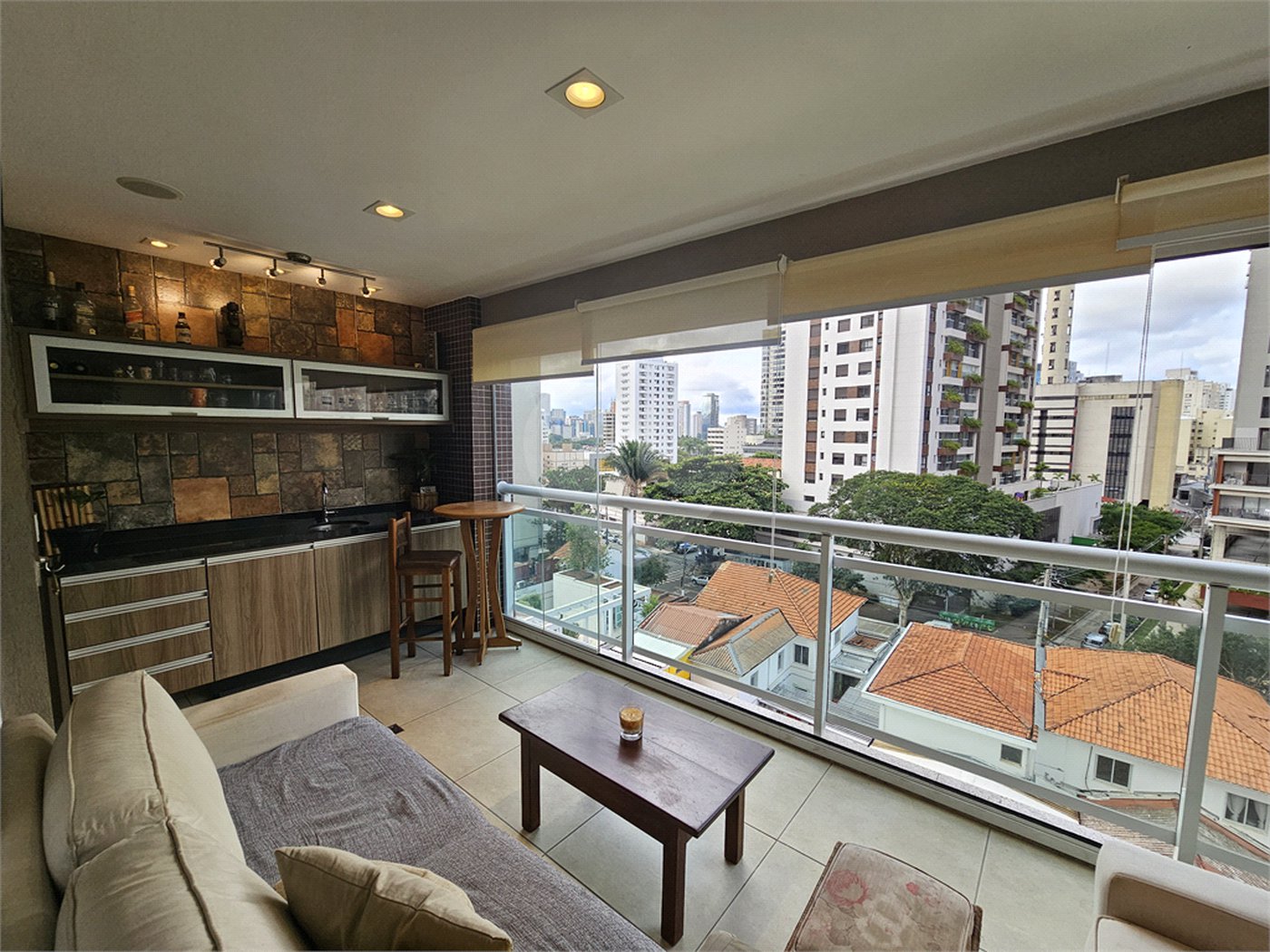 Apartamento para alugar com 2 quartos, sendo 1 suíte,  em Jardim das Acácias, São Paulo, SP
