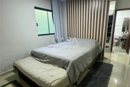 Casa à venda com 2 quartos, sendo 1 suíte, em Jardim Amalia, Sorocaba, SP