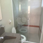 Casa à venda com 4 quartos, sendo 3 suítes, no condomínio Arco Iris, Atibaia - SP